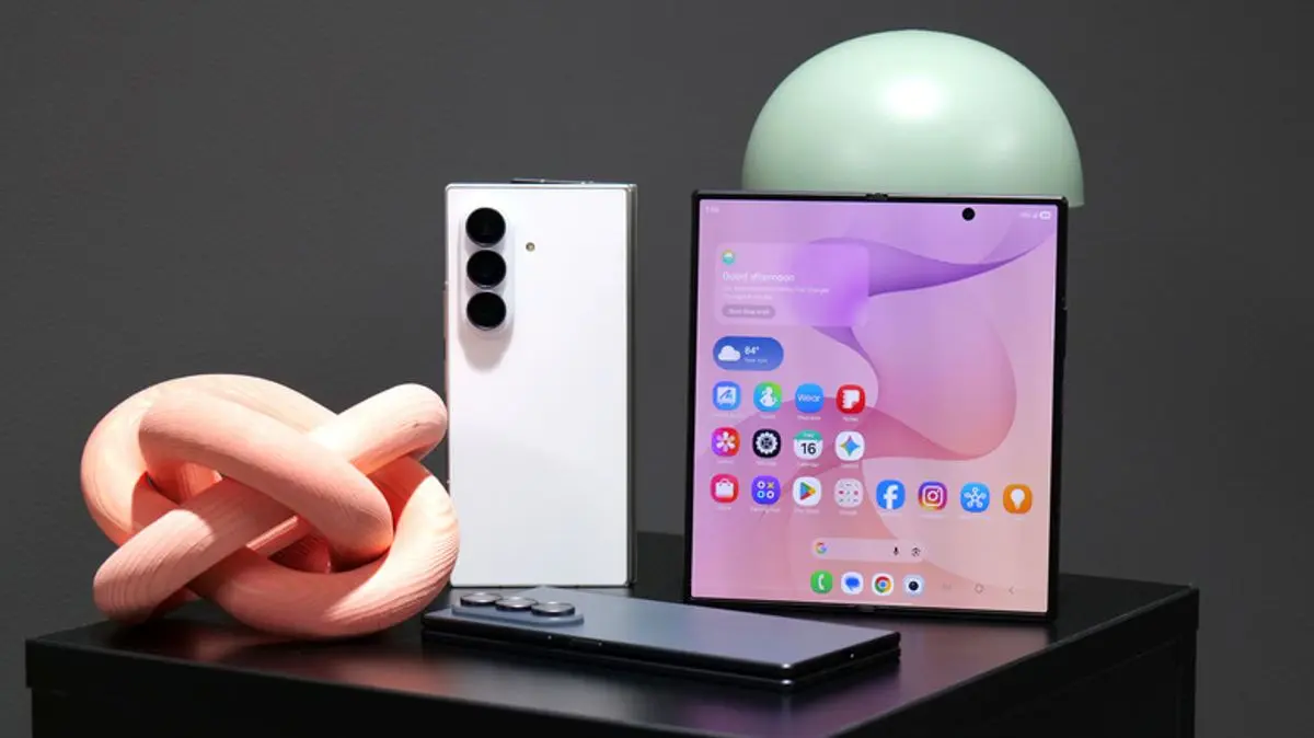 Samsung Optimistis Teknologi Layar Lipat Jelang Apple